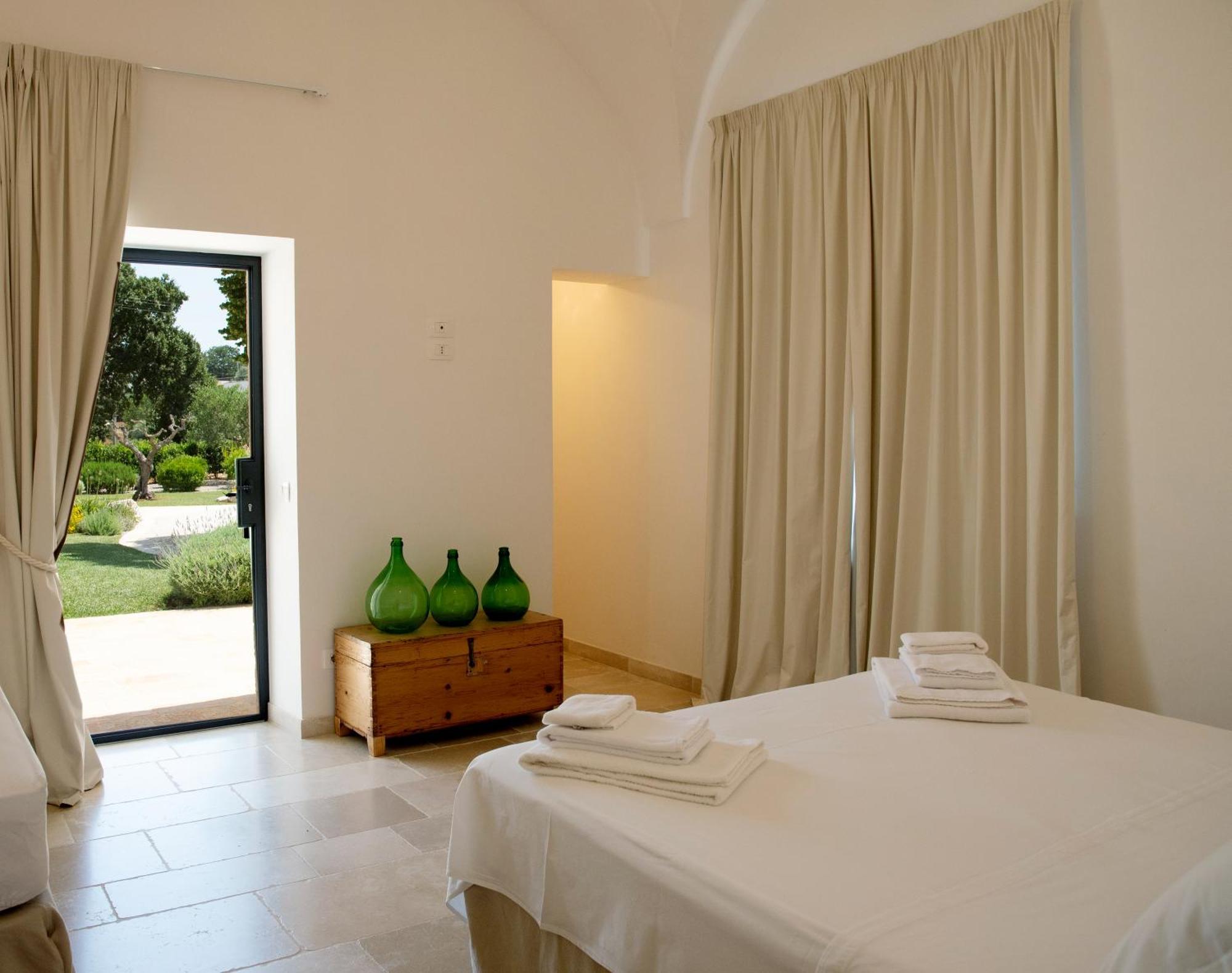 Trulli Di Mezza Villa ชิสแตร์นีโน ภายนอก รูปภาพ